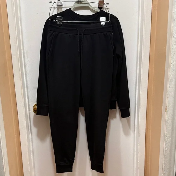 Armani Exchange Black Logo Sweatshirt and Joggers - Picture 11 of 11
